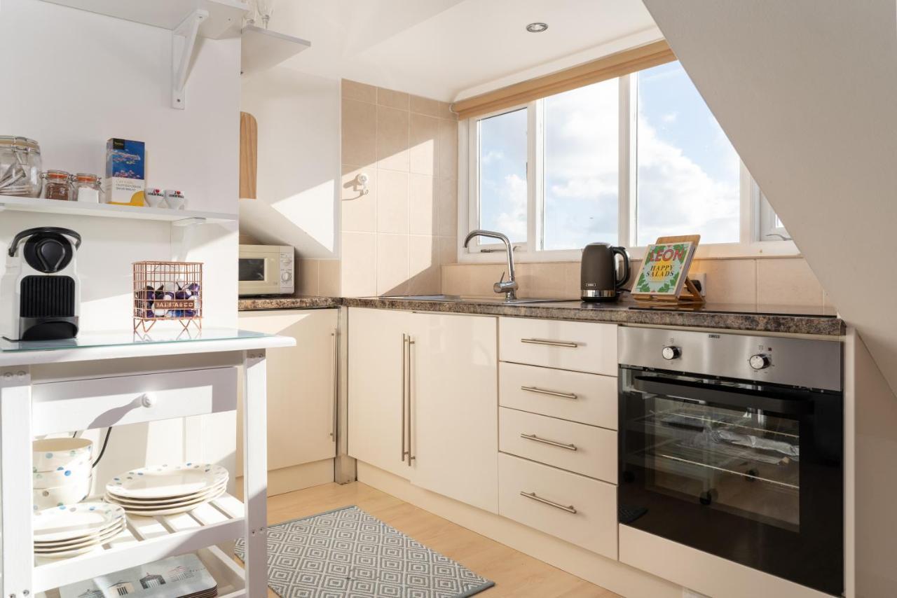 Stunning Views Over Mounts Bay With Balcony Penzance Exterior foto